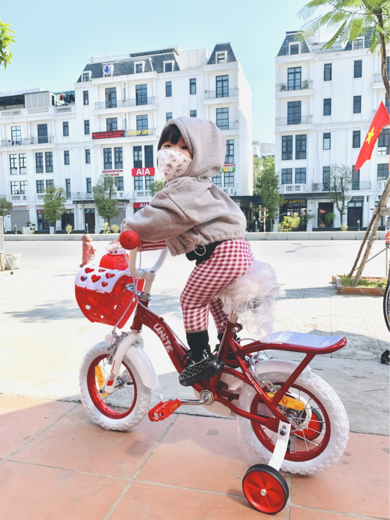 Xe đạp cho bé 2 tuổi
