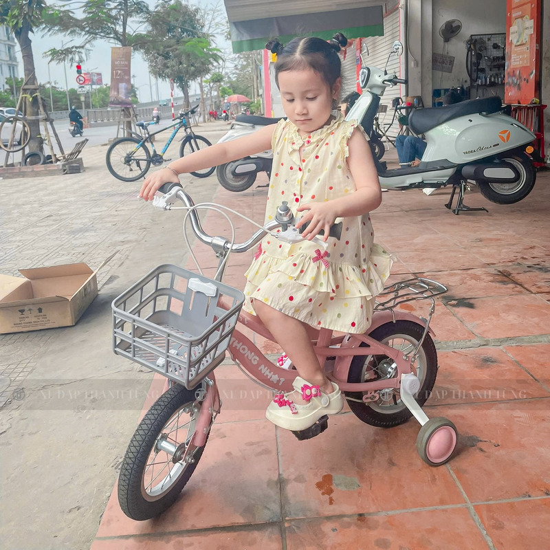 xe đạp cho bé 8 tuổi