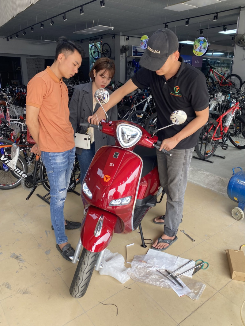 Xe đạp điện vặn ga chạy chậm