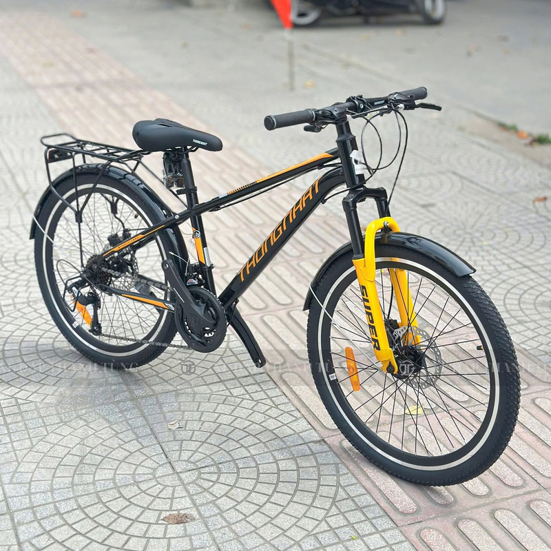 xe đạp màu vàng