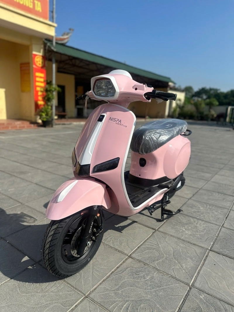 xe đạp điện màu hồng
