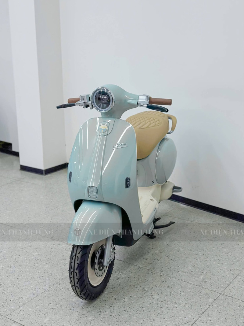 xe đạp điện màu xanh ngọc