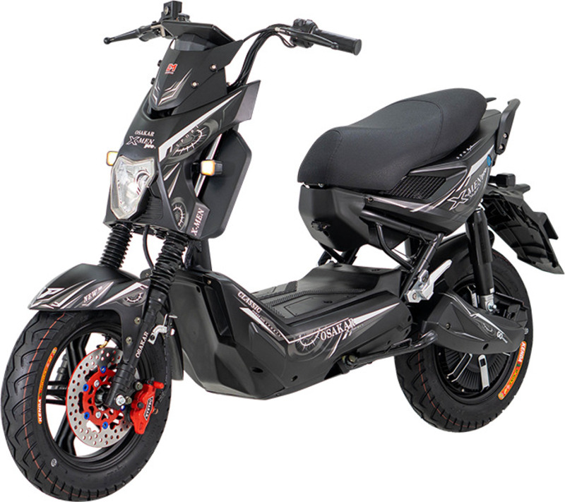 xe máy điện màu đen