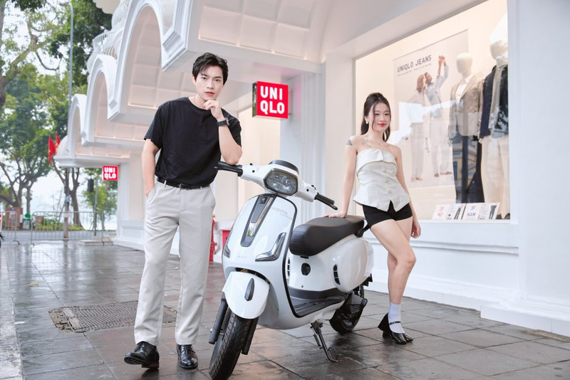 xe máy điện màu trắng